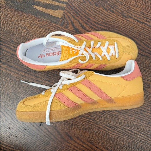 Gazelle Indoor Sneaker in Yellow - Picture 3 of 4